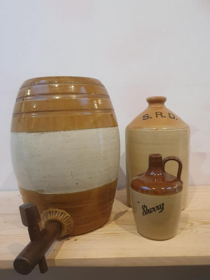 Vintage aardewerk drankvaten, Antiek en Kunst, Antiek | Keramiek en Aardewerk, Ophalen