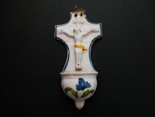 Wijwaterbakje van ca. 1850 Jezus Christus INRI teken, Antiek en Kunst, Antiek | Religie, Ophalen of Verzenden