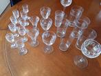 22 st antieke geslepen  glaasjes  ( In absolute nieuw staat, Ophalen of Verzenden, Zo goed als nieuw, Overige typen