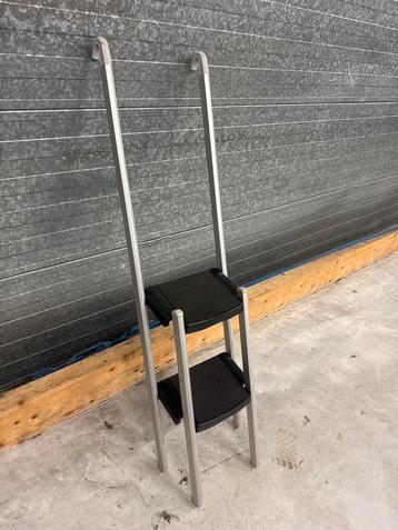 Opvouwbaar Trapje voor Camper beschikbaar voor biedingen
