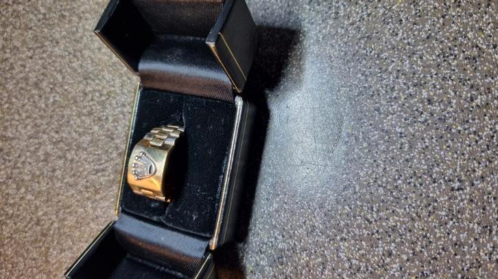 14 k goud 8 gram rolex heren ring bicolor rose en wit goud, Sieraden, Tassen en Uiterlijk, Horloges | Heren, Zo goed als nieuw