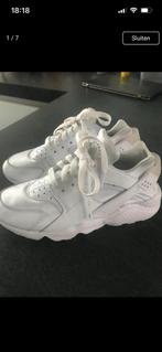 Nike  Air Huarache Witte Sneakers Maat 38,5, Kleding | Dames, Schoenen, Ophalen of Verzenden, Zo goed als nieuw, Wit, Sneakers of Gympen