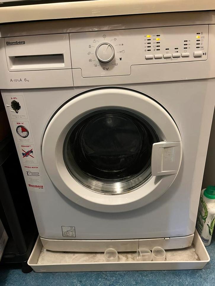 Blomberg wasmachine - 6 kg - 1400 toeren, Witgoed en Apparatuur, Wasmachines, Gebruikt, Voorlader, 6 tot 8 kg, 85 tot 90 cm, 1200 tot 1600 toeren