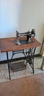 Singer naaimachine trap, Antiek en Kunst, Antiek | Naaimachines, Ophalen