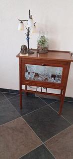 Thee Kastje met dienblad, Ophalen, Minder dan 50 cm, Glas, 100 tot 150 cm