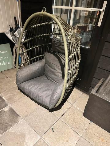 Hangstoel ( ei) - Rotan look beschikbaar voor biedingen