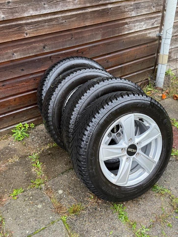 Winterbanden lichtmetalen velgen voor o.a. Skoda Octavia 3, Auto-onderdelen, Banden en Velgen, Band(en), Winterbanden, 15 inch