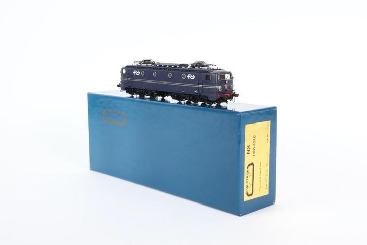 Philotrain 80C, NS 1310 blauw met NS vignetten, Hobby en Vrije tijd, Modeltreinen | H0, Zo goed als nieuw, Locomotief, Gelijkstroom