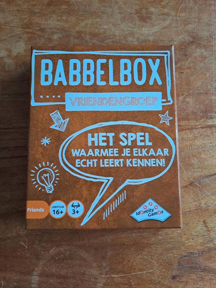 Babbelbox Vriendengroep - Kennismakingsspel, Hobby en Vrije tijd, Gezelschapsspellen | Bordspellen, Zo goed als nieuw, Drie of vier spelers