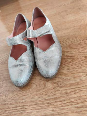 Durea schoenen – maat 7K – brede leest- taupe kleur  beschikbaar voor biedingen