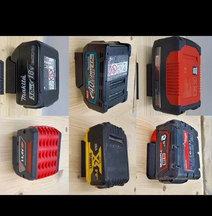 Diverse merken accu houders, Doe-het-zelf en Verbouw, Gereedschapskisten, Nieuw, Gevuld, Ophalen of Verzenden