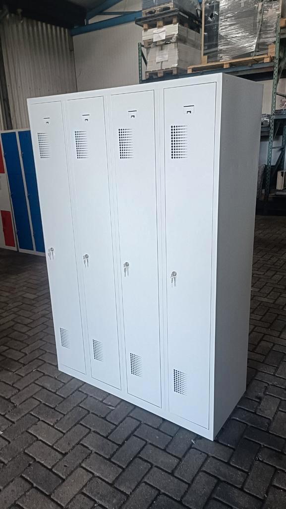 Metalen 3 deurslockerkast, Huis en Inrichting, Kasten | Lockerkasten, Zo goed als nieuw, Ophalen of Verzenden