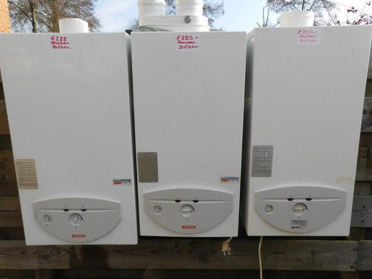 gesloten badgeisers van Nefit fasto  bosch, Doe-het-zelf en Verbouw, Geisers en Boilers, Zo goed als nieuw, Geiser, Aardgas, Minder dan 20 liter