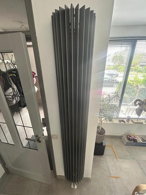 Design radiatoren 2 x, Doe-het-zelf en Verbouw, Verwarming en Radiatoren, Zo goed als nieuw, Radiator, 800 watt of meer, 80 cm of meer