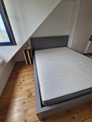 Bed MALM Ikea + matras - afbeelding 3