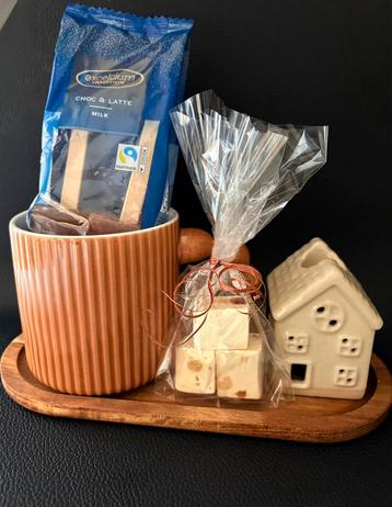 Cadeau plankjes beschikbaar voor biedingen