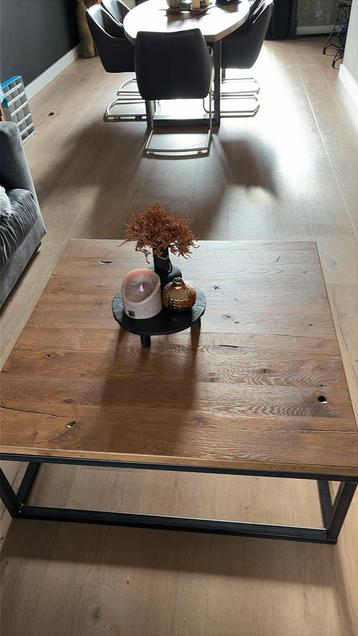 Salon tafel 1 bij 1 beschikbaar voor biedingen