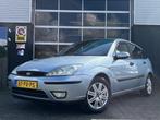 Ford Focus 1.6-16V Futura, Airco, Radio, Trekhaak (bj 2005), Auto's, 47 €/maand, Origineel Nederlands, Te koop, Zilver of Grijs