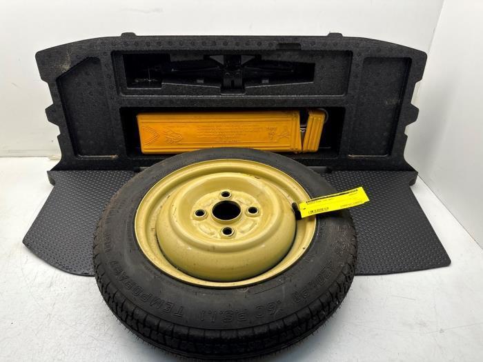 Reservewiel van een Daihatsu Cuore, Auto-onderdelen, Banden en Velgen, Velg(en), Personenwagen, Gebruikt, 3 maanden garantie, Ophalen of Verzenden