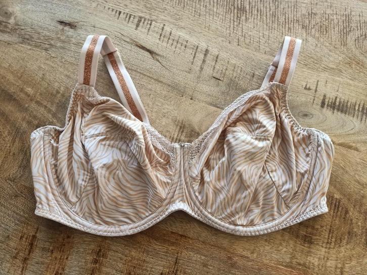 Prima donna bh twist 95 E ZGAN licht roze 95E, Kleding | Dames, Ondergoed en Lingerie, BH, Roze, Ophalen of Verzenden