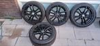 17" inch zwarte vegelen met A kwaliteit winterbanden merk Co, Ophalen