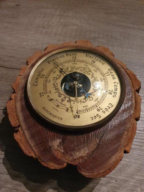 Heel mooi antiek maritiem aneroide barometer ( leuke boomsch, Tuin en Terras, Tuinwanddecoratie, Gebruikt, Ophalen of Verzenden