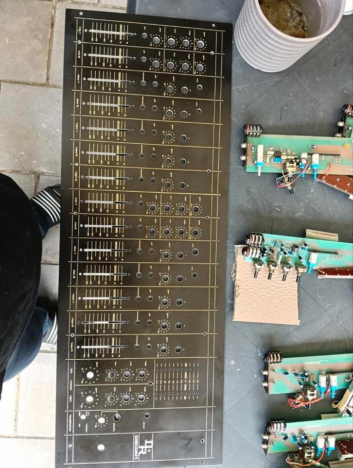 D & R Discom 1 en 2 onderdelen, Muziek en Instrumenten, Mengpanelen, Gebruikt, 10 tot 20 kanalen, Ophalen of Verzenden