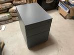 Ladeblok op wielen. Grijs, metaal, Minder dan 50 cm, Ophalen of Verzenden, Zo goed als nieuw, Minder dan 100 cm