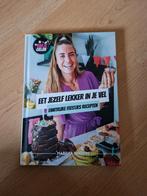 Boek eet jezelf lekker in je vel mariska benders feestjes, Ophalen of Verzenden, Zo goed als nieuw
