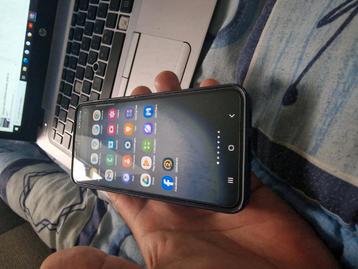 Galaxy s23 128gb
Zwart  beschikbaar voor biedingen
