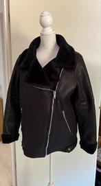 Stoere jas met bontdetails, Ophalen of Verzenden, Zo goed als nieuw, Maat 38/40 (M), Zwart