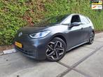 Volkswagen ID.3 Life 58 kWh, Automaat, 966 min, Gebruikt, Zwart