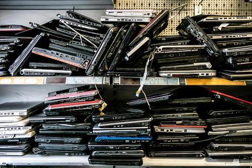 Gezocht Oude Laptops (Werkend of Defect) Alles is welkom!, Computers en Software, Vintage Computers, Ophalen of Verzenden