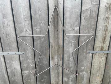 Metalen (kerst)ster. 1x1 meter beschikbaar voor biedingen