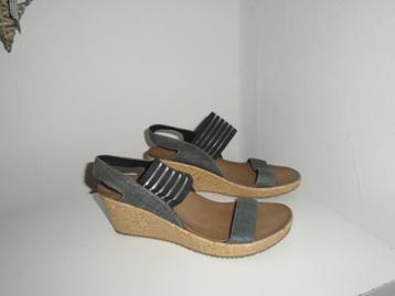 Skechers Sleehak Zomer Schoenen Sandalen maat 39 beschikbaar voor biedingen