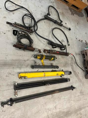 Hydrauliek cilinders. beschikbaar voor biedingen
