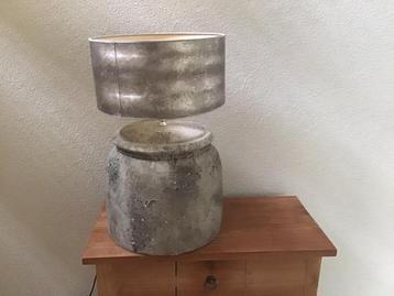 Kruiklamp met Duran kap beschikbaar voor biedingen