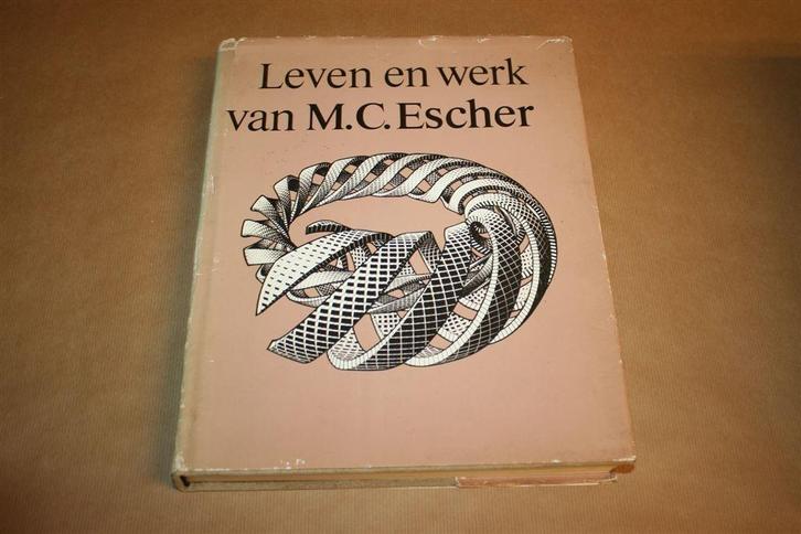 Leven en werk van M.C. Escher. Levensverhaal graficus., Boeken, Kunst en Cultuur | Beeldend, Gelezen, Ophalen of Verzenden