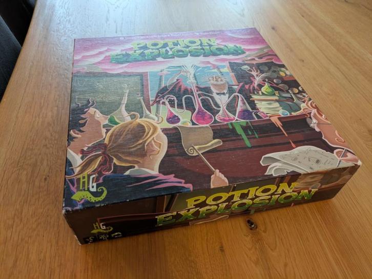 Potion Explosion 1st edition, Hobby en Vrije tijd, Gezelschapsspellen | Bordspellen, Gebruikt, Een of twee spelers, Drie of vier spelers