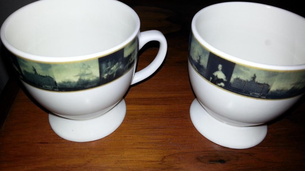 2 SOEPKOMMEN met oud-Hollandse taferelen/schilderijen, Ophalen of Verzenden, Zo goed als nieuw, Kom(men), Overige stijlen