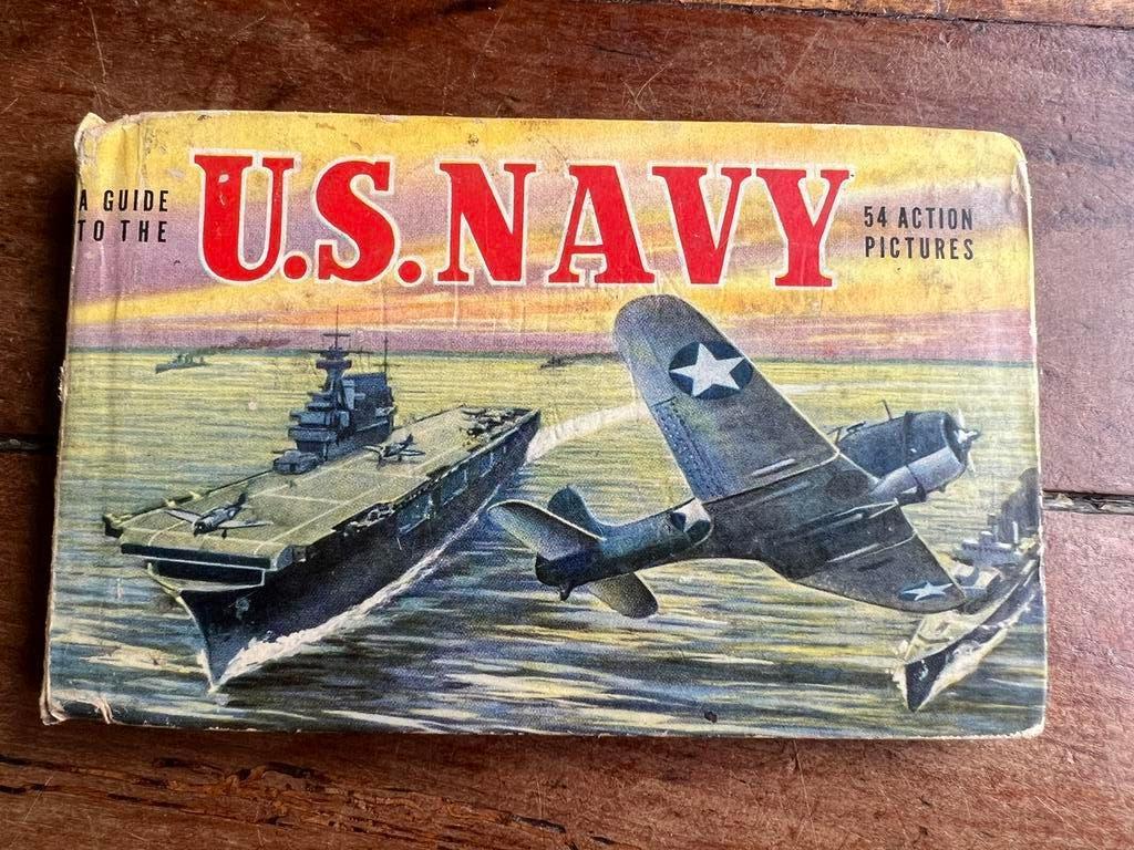 WO2 Amerikaans boek marine schepen vliegtuigen US Navy '43, Verzamelen, Militaria | Tweede Wereldoorlog, Amerika, Ophalen of Verzenden