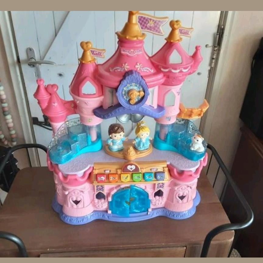 Speelkasteel met prins en prinses, Ophalen, Zo goed als nieuw