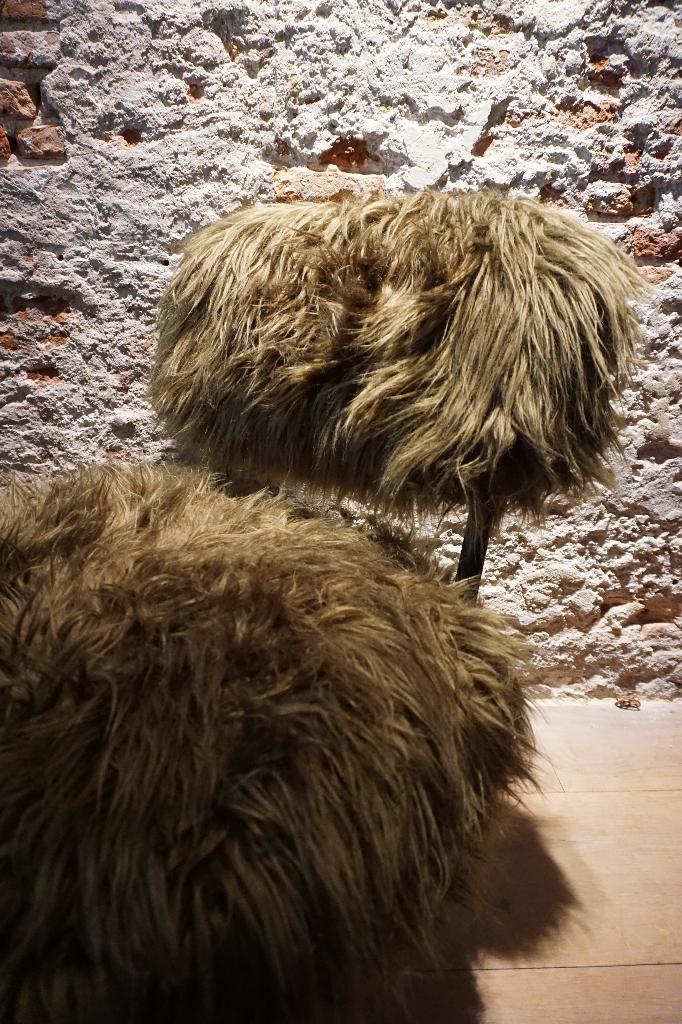 Olijfgroene Hairy fauteuil armchair (homestock), Ophalen of Verzenden, Zo goed als nieuw, 75 tot 100 cm, 50 tot 75 cm