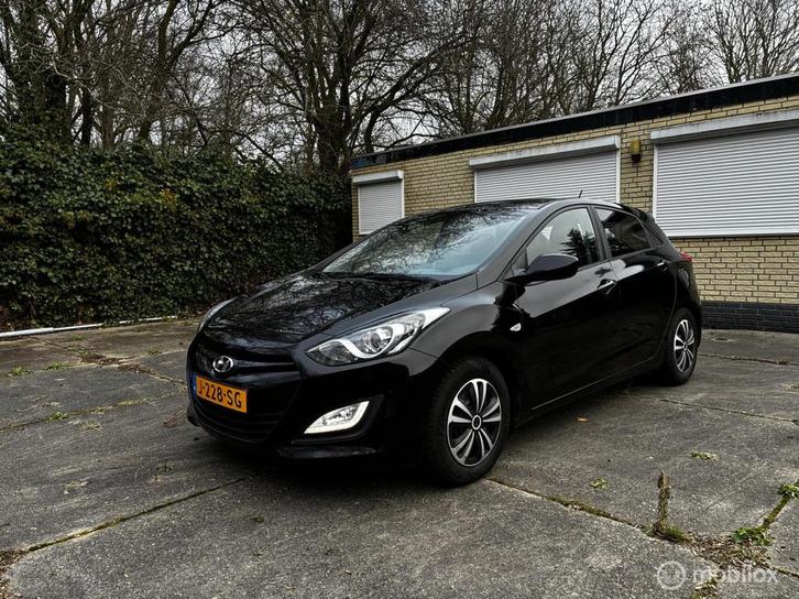 Hyundai i30 1.4 Cruise Clima Led 5 Deurs NAP !, Auto's, Hyundai, Bedrijf, Te koop, i30, ABS, Airbags, Alarm, Centrale vergrendeling