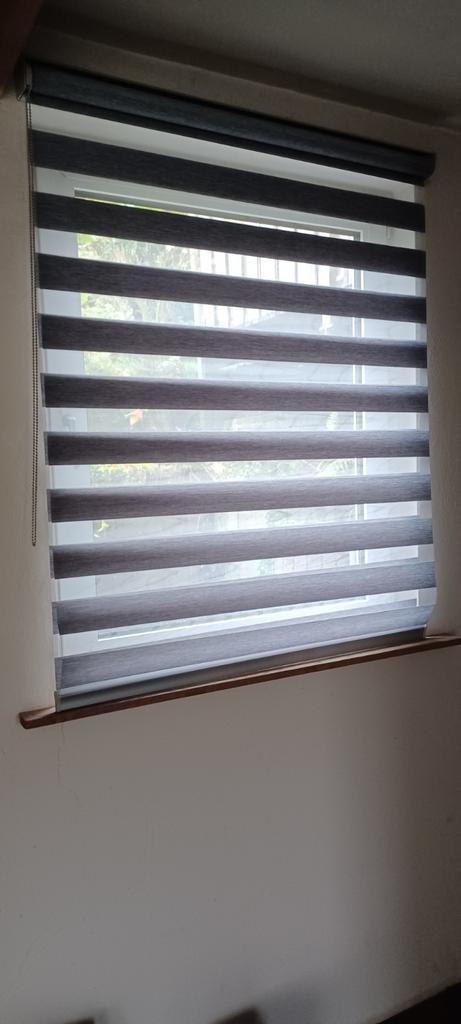 3 rolgordijnen - Grijs/Wit gestreept, 100 tot 150 cm, 100 tot 150 cm, Ophalen of Verzenden, Zo goed als nieuw