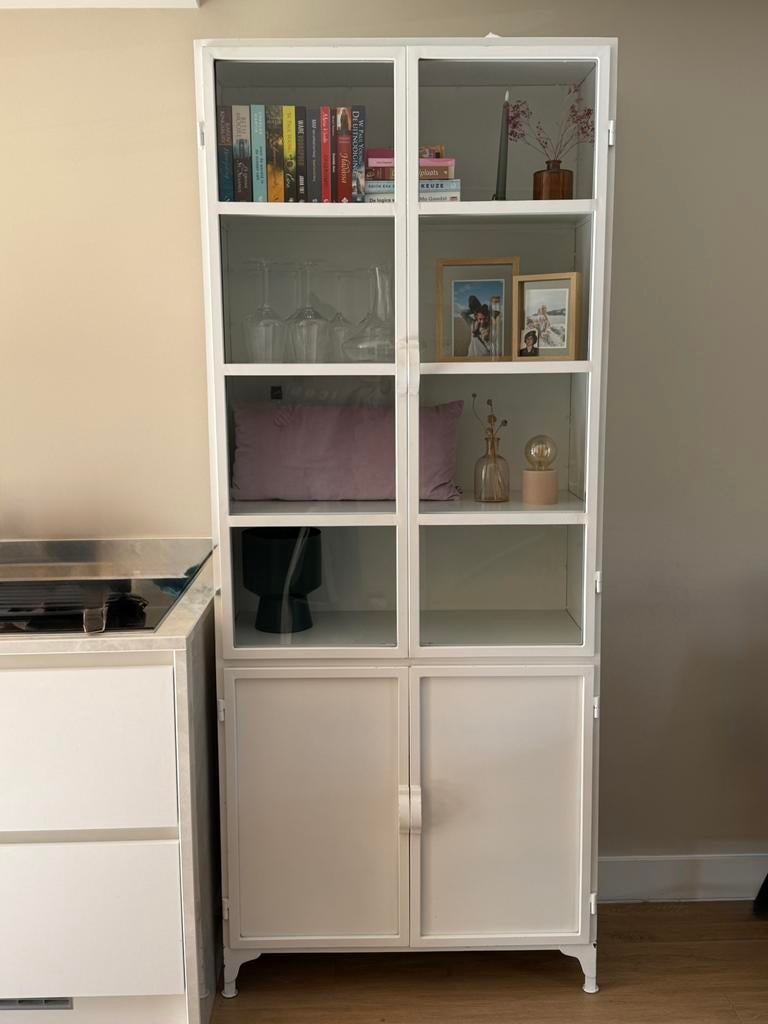 New Routz vitrine kast, Ophalen, Zo goed als nieuw