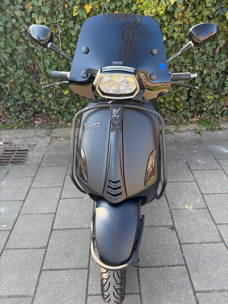 Vespa Sprint full option mat zwart 2021, Ophalen, Zo goed als nieuw, Benzine, Vespa S