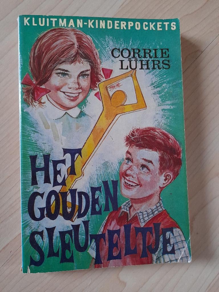 HET GOUDEN SLEUTELTJE door Corrie Luhrs, Boeken, Ophalen of Verzenden, Gelezen, Fictie algemeen