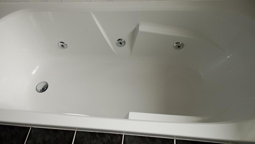 Bruynzeel bubbelbad, Huis en Inrichting, Badkamer | Complete badkamers, Ophalen, Zo goed als nieuw