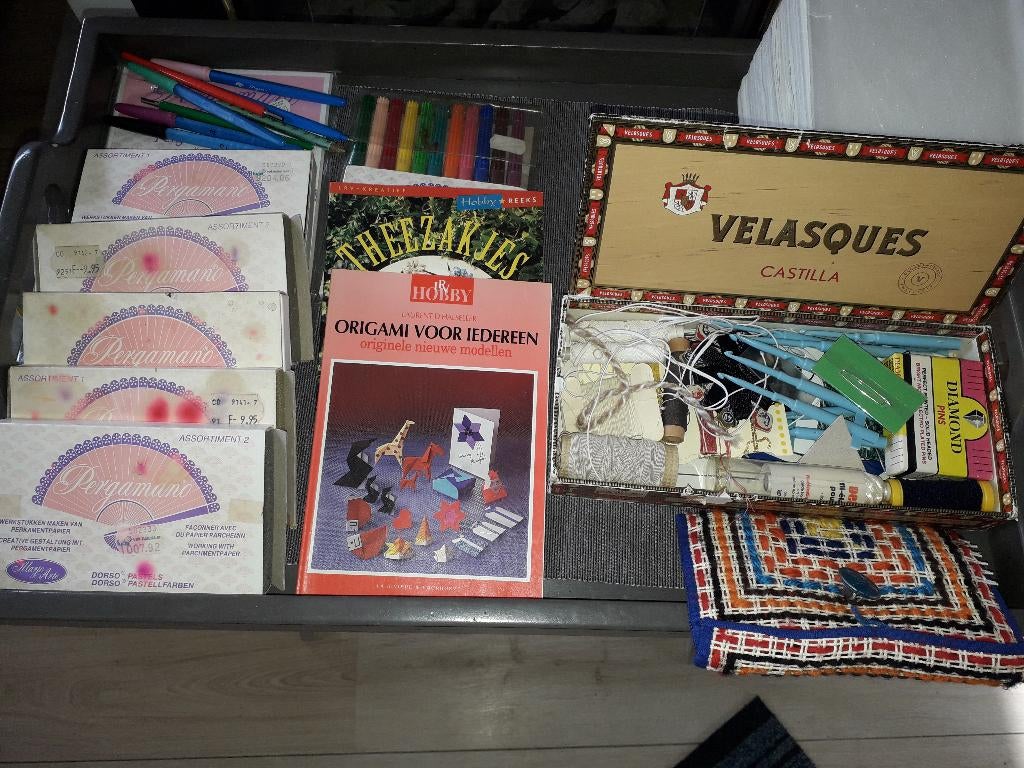 Diverse knutselspullen, Hobby en Vrije tijd, Gebruikt, Overige thema's, Meerkleurig, Ophalen of Verzenden